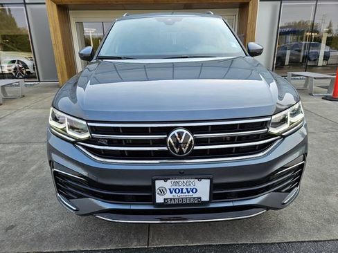 Used 2023 Volkswagen Tiguan SEL R-Line AWD/4WD image 2