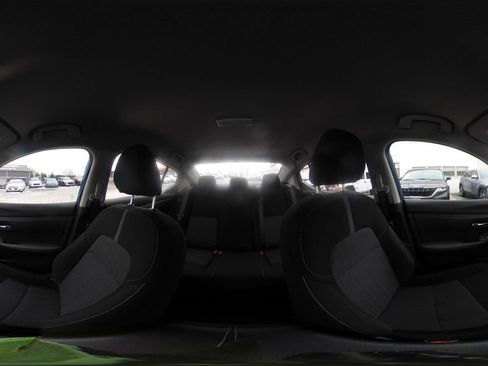 Used 2025 Nissan Sentra SV image 40