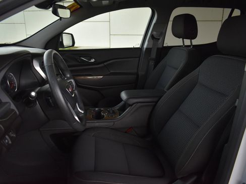 Used 2023 GMC Acadia SLE w/ Driver Convenience Package FWD image 16