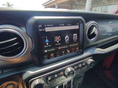 Used 2023 Jeep Wrangler Unlimited Sahara w/ Cold Weather Group AWD/4WD image 17