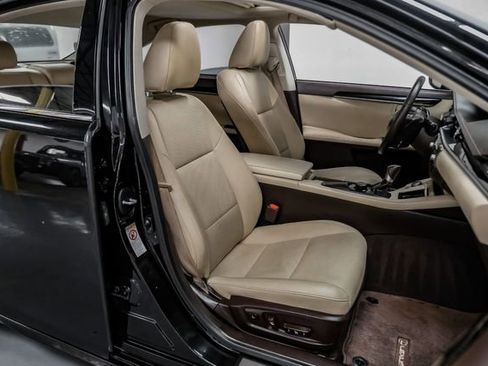 Used 2017 Lexus ES 350 w/ Accessory Package 2 FWD image 41