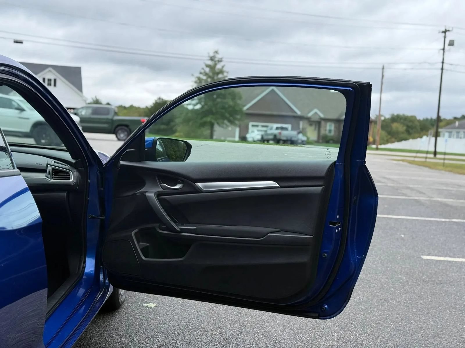 Used 2019 Honda Civic LX image 11