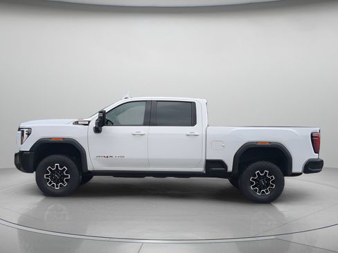 Used 2024 GMC Sierra 2500 AT4X AWD/4WD image 43