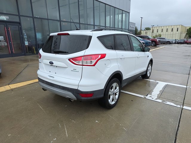 Used 2016 Ford Escape SE w/ Equipment Group 201A FWD image 4