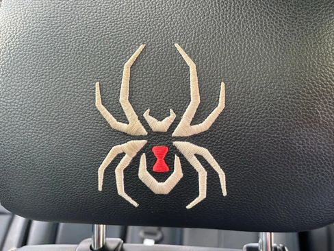 Used 2022 Ford F250 Lariat w/ Black Appearance Package image 11