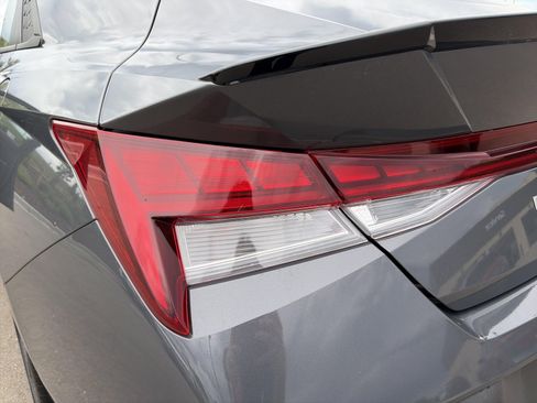 Certified 2025 Hyundai Elantra SEL FWD image 26