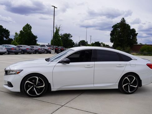 Used 2022 Honda Accord Sport image 3