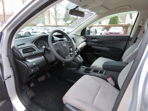 Used 2015 Honda CR-V LX image 2