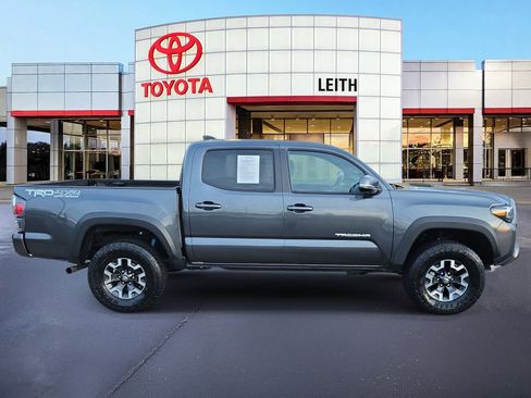 Used 2023 Toyota Tacoma TRD Off-Road image 4