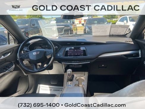 Used 2019 Cadillac XT4 Premium Luxury w/ Cold Weather Package FWD image 10
