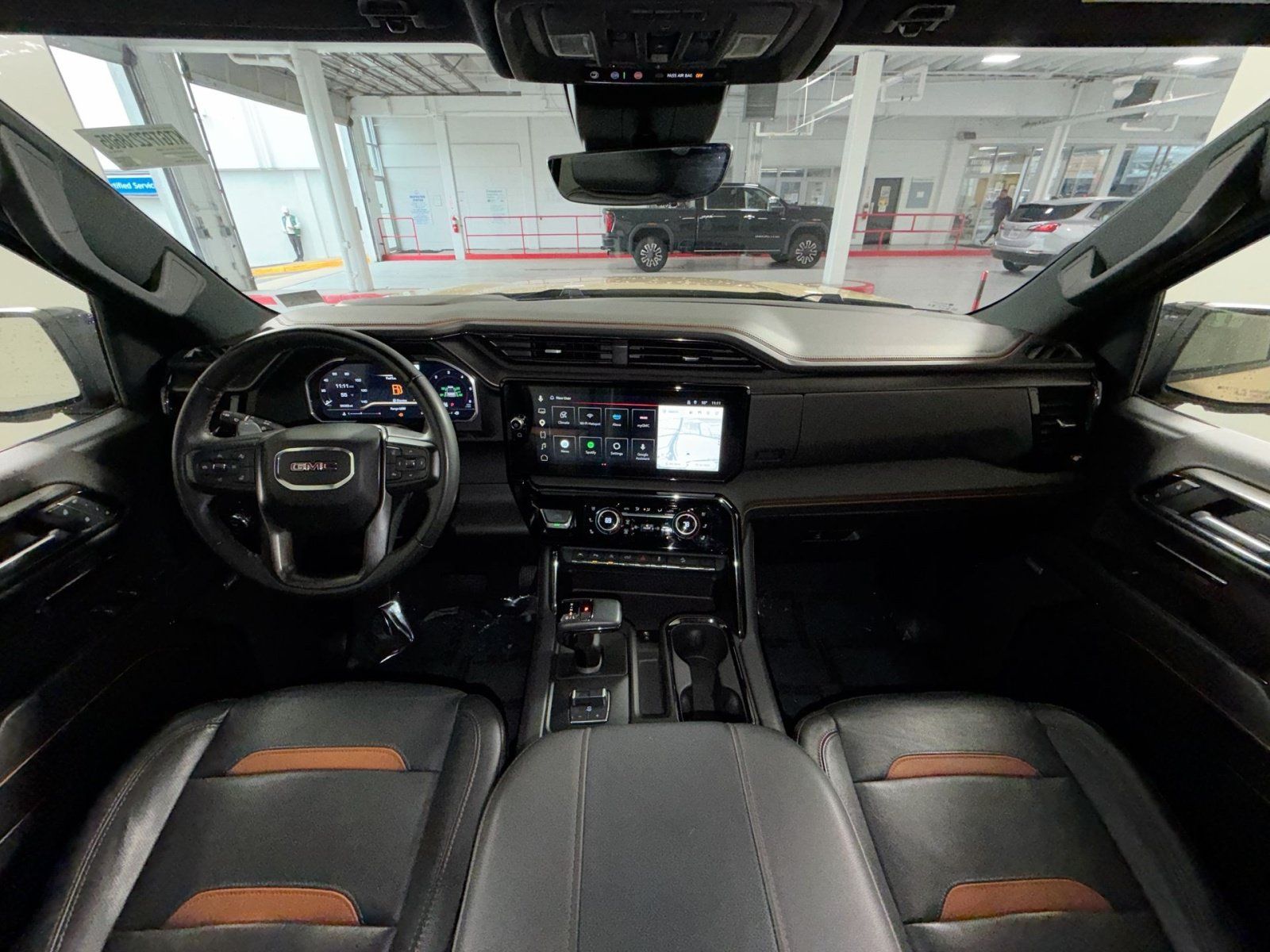 Used 2023 GMC Sierra 1500 AT4 w/ Technology Package AWD/4WD image 23