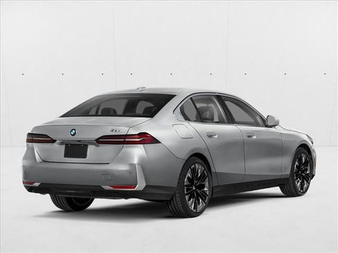 New 2026 BMW 530i xDrive w/ Premium Package image 2