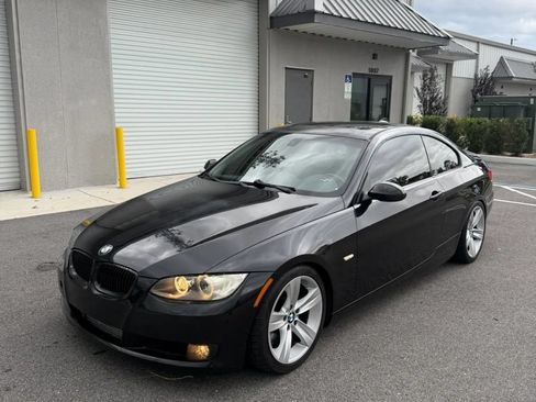 Used 2009 BMW 335i Coupe w/ Premium Pkg RWD image 1
