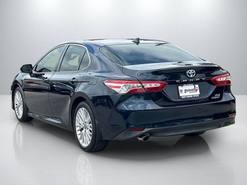 Certified 2020 Toyota Camry XLE image 7