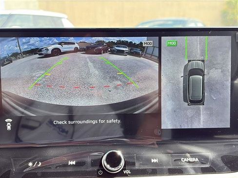 New 2025 Mitsubishi Outlander SE image 23