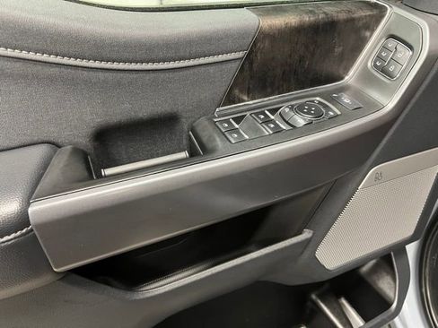 Used 2025 Ford F350 Lariat w/ Black Appearance Package image 25