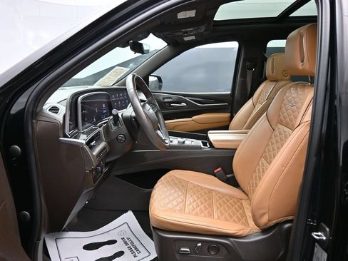 Used 2022 Cadillac Escalade ESV Sport w/ Touring Package AWD/4WD image 9