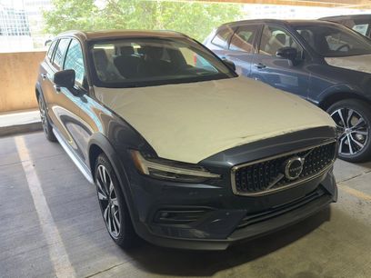 New 2026 Volvo V60 B5 Cross Country Ultra w/ Protection Package Premier