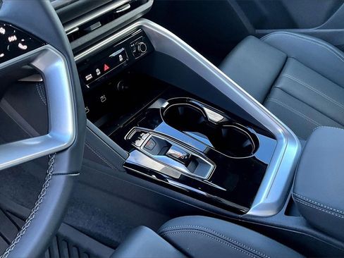 Used 2025 Audi Q5 Premium Plus image 14