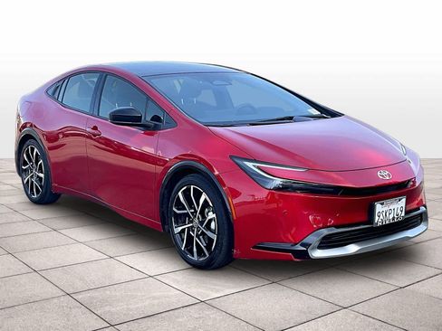 Used 2024 Toyota Prius Prime image 2