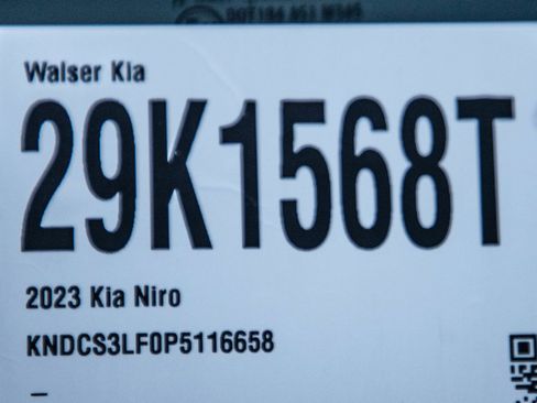 Used 2023 Kia Niro EX w/ EX Cold Weather Package FWD image 29