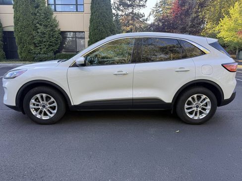 Used 2020 Ford Escape SE AWD/4WD image 29