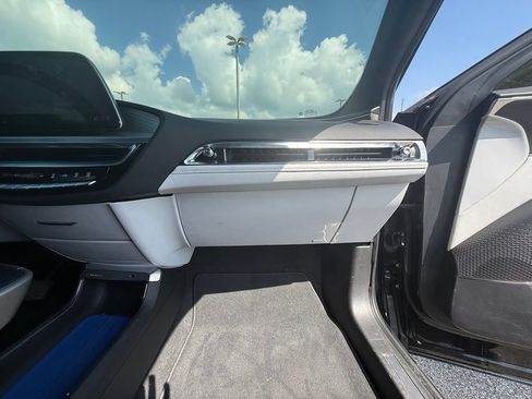 Certified 2024 Cadillac Lyriq Sport AWD/4WD image 31