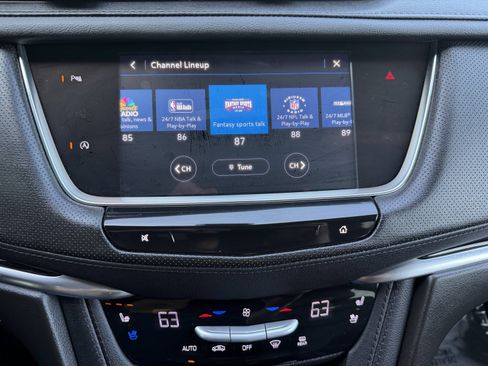 Used 2025 Cadillac XT5 Premium Luxury AWD/4WD image 21