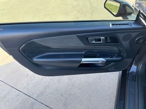 Used 2024 Ford Mustang Coupe RWD image 18