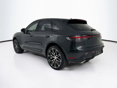 Certified 2025 Porsche Macan AWD/4WD image 3