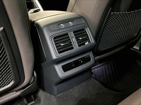 Used 2025 Audi Q5 Premium Plus w/ Premium Plus image 37