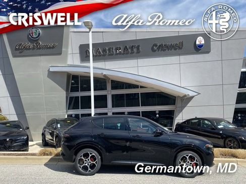 New 2025 Alfa Romeo Tonale w/ Premium Package image 4