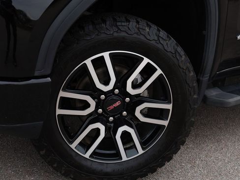 Used 2021 GMC Sierra 1500 AT4 w/ AT4 Value Package image 3