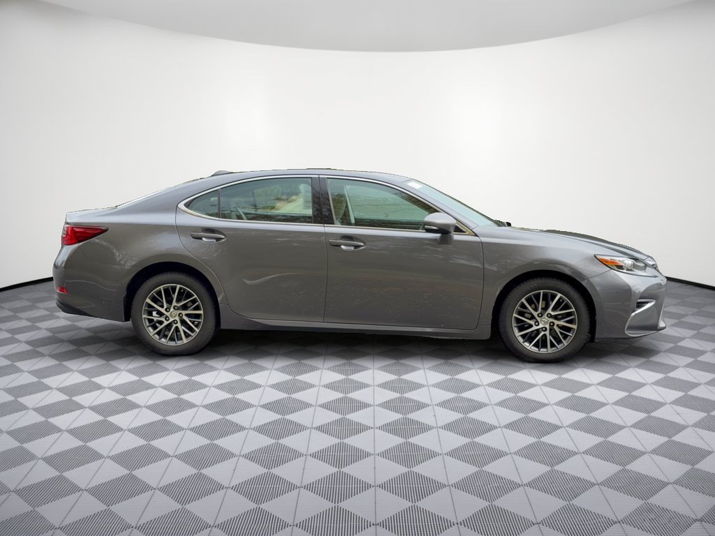 Used 2016 Lexus ES 350 w/ Luxury Package w/Wood Trim FWD image 8