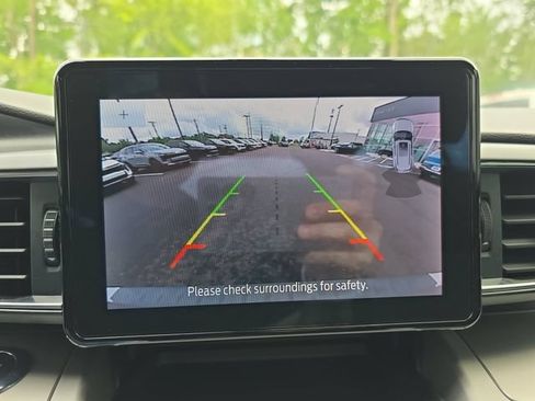 Used 2021 Ford Explorer XLT w/ Equipment Group 202A RWD image 24