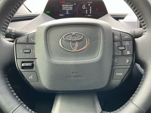 Certified 2025 Toyota Prius XLE image 29