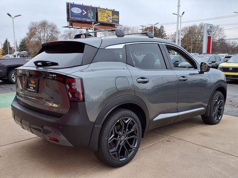New 2026 Nissan Kicks SR w/ Illumination Package AWD/4WD image 9