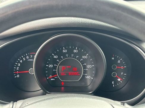 Used 2016 Kia Soul + FWD image 17