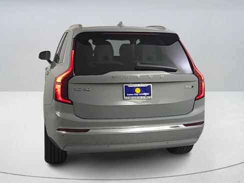 Certified 2026 Volvo XC90 B6 Ultra w/ Protection Package AWD/4WD image 5