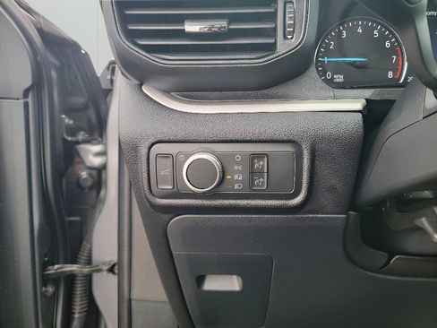 Used 2022 Ford Explorer XLT image 14