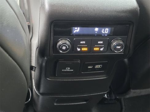 Used 2020 GMC Acadia Denali w/ Technology Package image 11