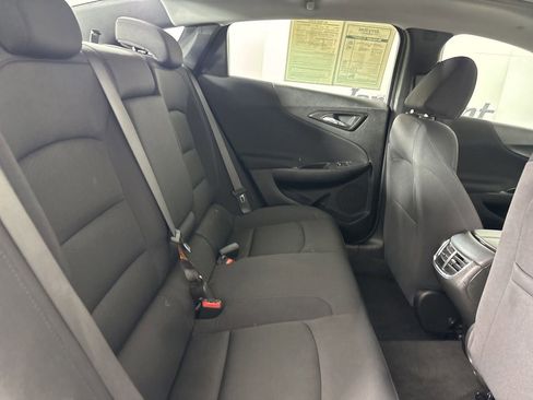 Used 2024 Chevrolet Malibu LT image 25