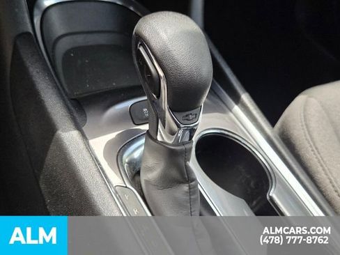 Used 2024 Chevrolet Malibu LT FWD image 10