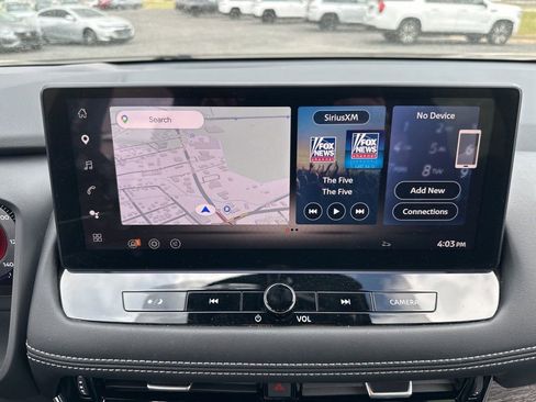 Used 2025 Nissan Rogue Platinum w/ Tech Package AWD/4WD image 21