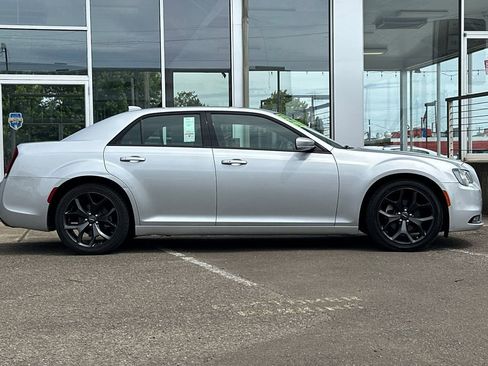 Used 2023 Chrysler 300 S image 3