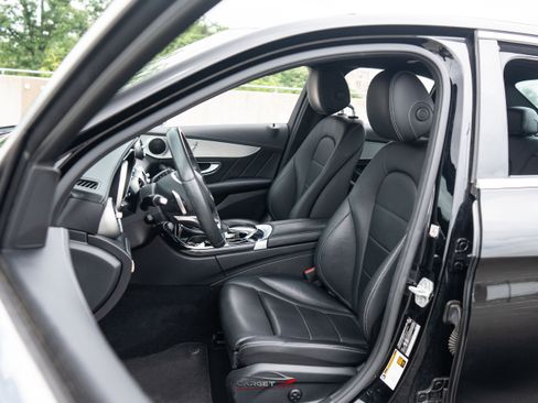 Used 2015 Mercedes-Benz C 300 Sedan w/ Sport Package image 16