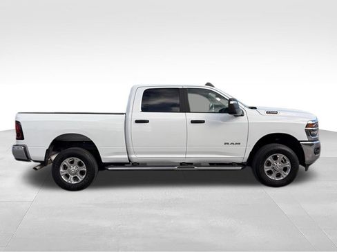 Used 2026 RAM 2500 Big Horn AWD/4WD image 6
