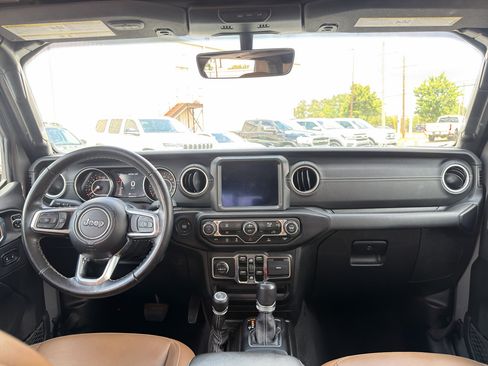 Used 2021 Jeep Gladiator Overland w/ Popular Equipment Package AWD/4WD image 11