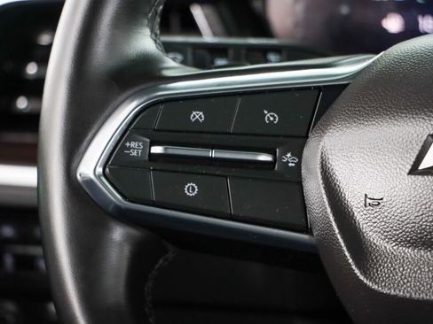 Used 2025 Chevrolet Suburban LT w/ Comfort Package image 14