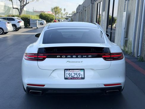 Used 2018 Porsche Panamera 4 w/ Premium Package AWD/4WD image 5